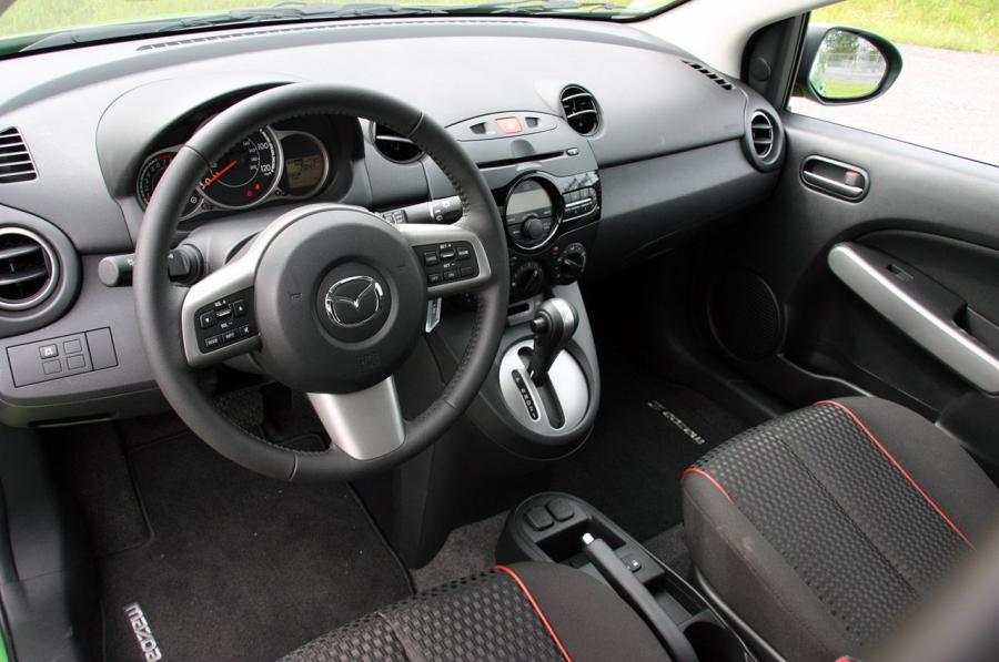  Mazda2 2010 года  (фото 148 из 183)